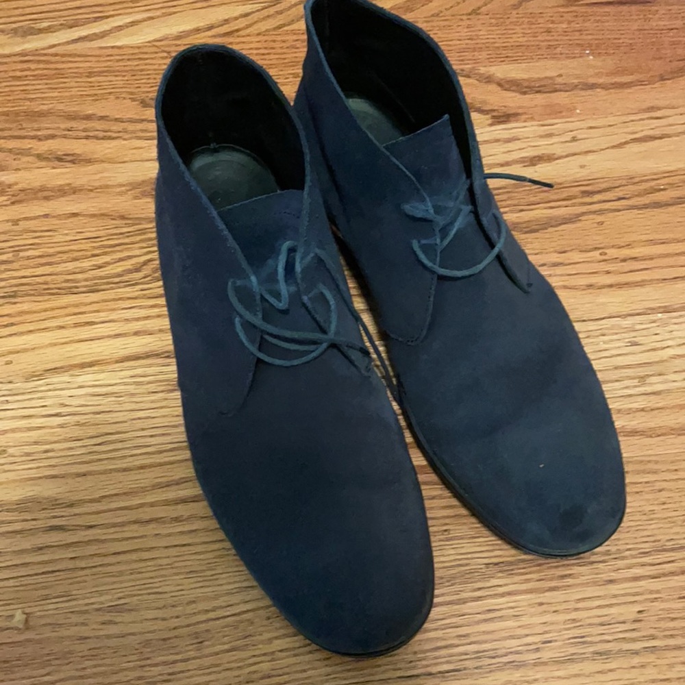 Men’s navy blue Prada lace up shoes size 11 suede